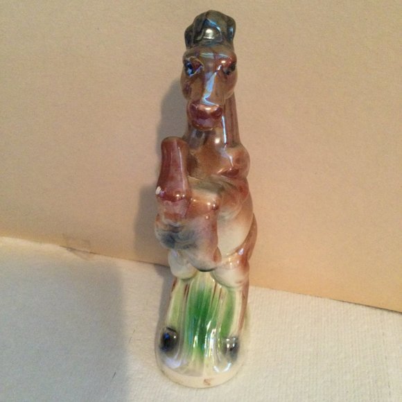 Three ceramic hand painted figurines horse squirrel kangaroo - Picture 11 of 12